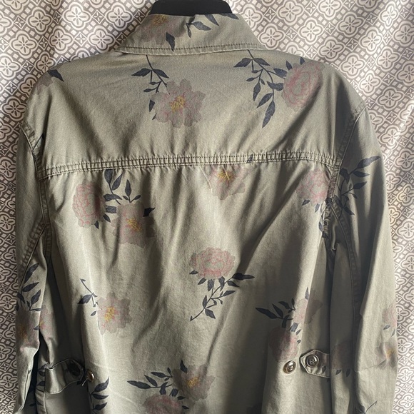 H &M Divided Floral Green Jacket - Picture 2 of 6
